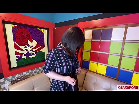 ❤️ Japonská kráska s veľkými prsiami masturbuje so sexuálnymi hračkami a má orgazmus. V rozhovore hovorí o svojich skúsenostiach so šukaním. Obrovské kozy a chlpatá kundička hlasno stonajú. Osakaporn ❤ Porno na sk.hentaidude.ru ❌️❤