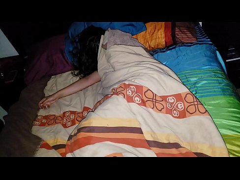 ❤️ Nevlastný syn nadáva svojej mladej nevlastnej matke, zatiaľ čo ona spí. ❤ Porno na sk.hentaidude.ru ❌️❤